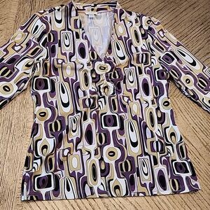 V Neck multi-colored pattern top size M stretchy